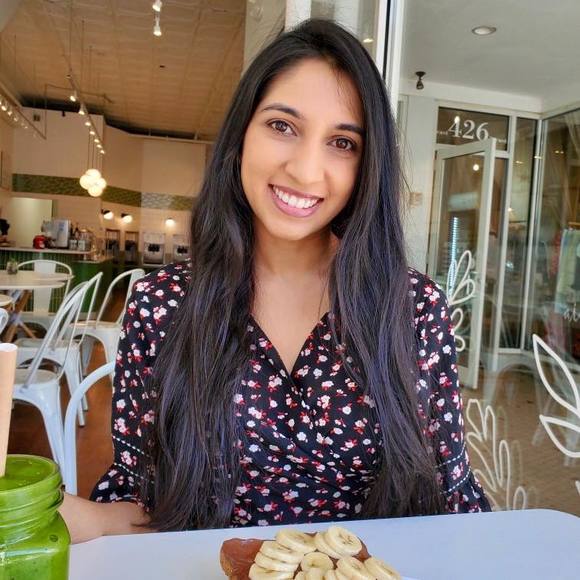 Meet your Posher, Ayeesha - Picture 1 of 1